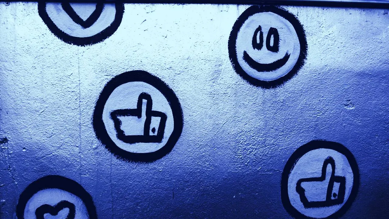 Decentralized social networks like Mastodon and Peepeth are nipping at the heels of Facebook and Twitter (Image: Unsplash)