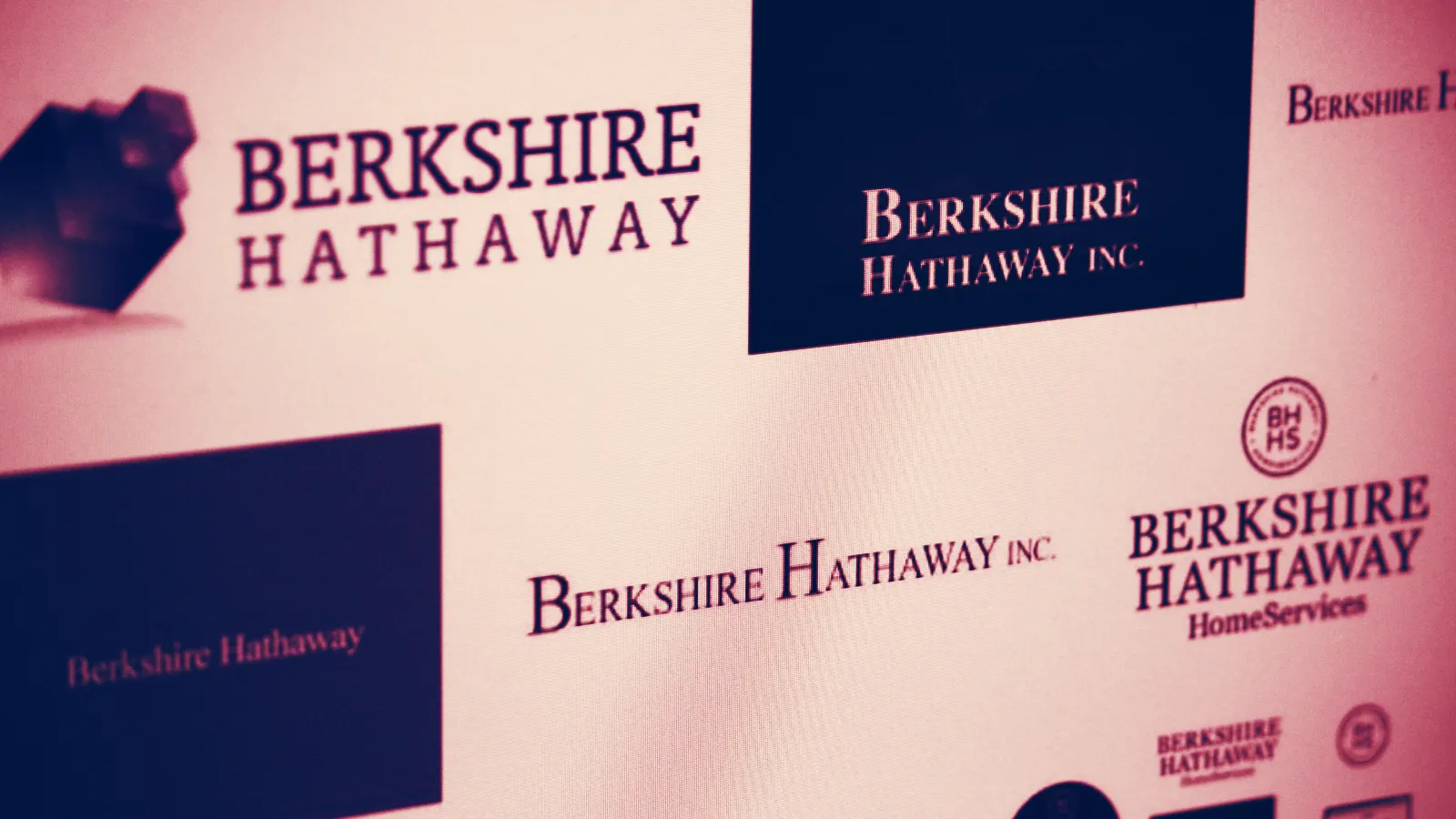 Warren Buffett's firm suffers major losses. Image: Shutterstock