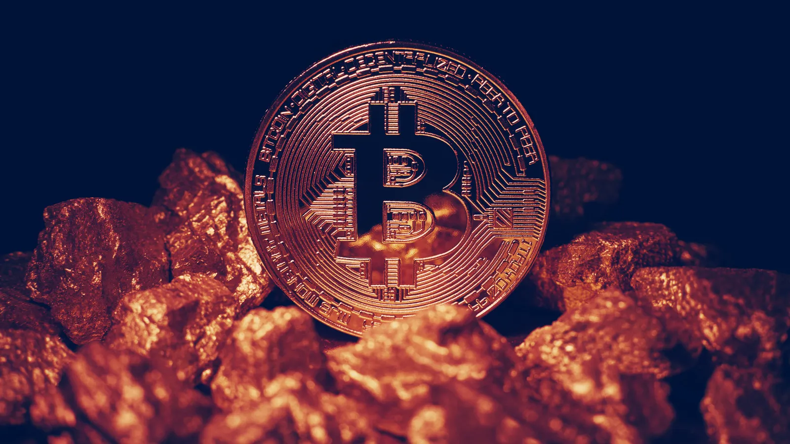Bitcoin on top of gold. Image: Shutterstock