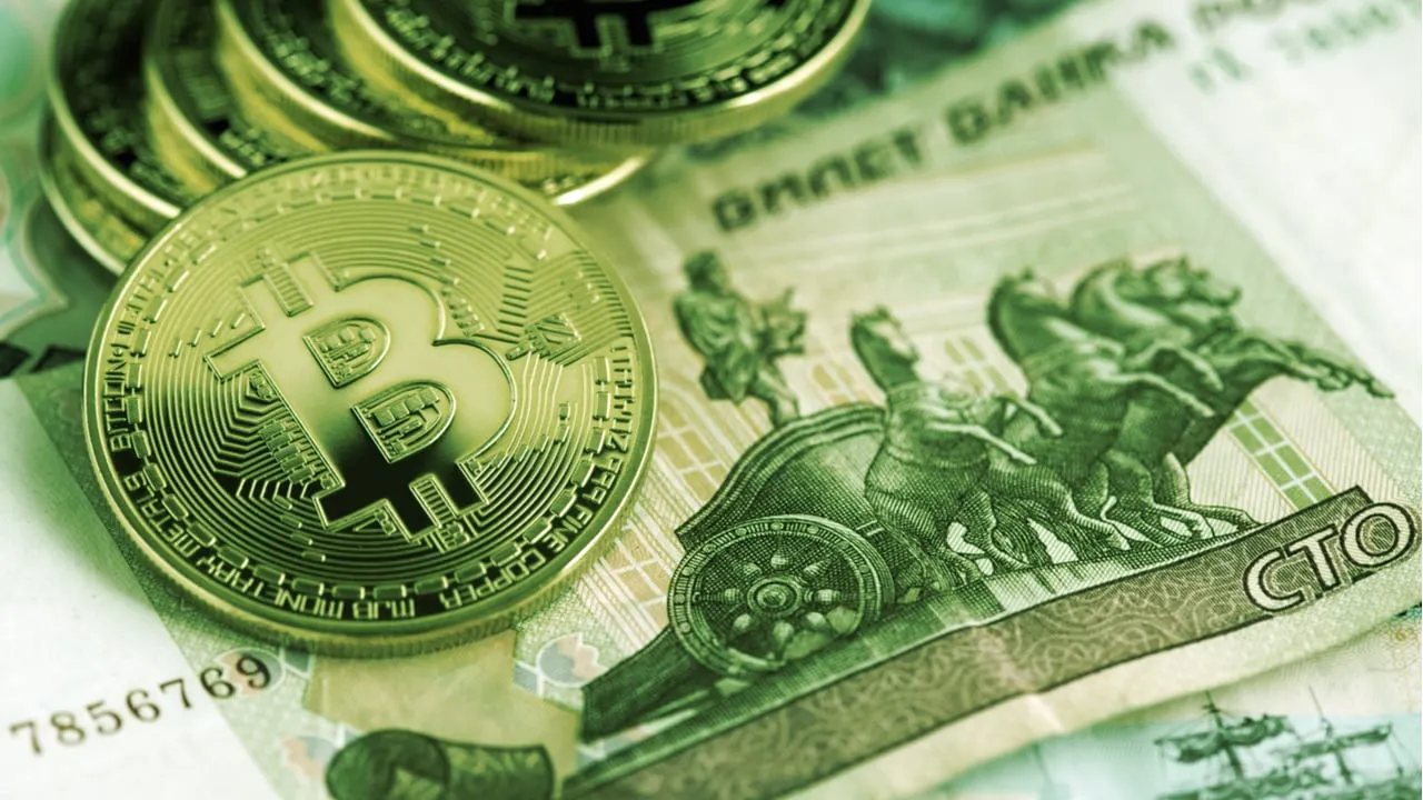 Rubles and Bitcoin. Image: Shutterstock