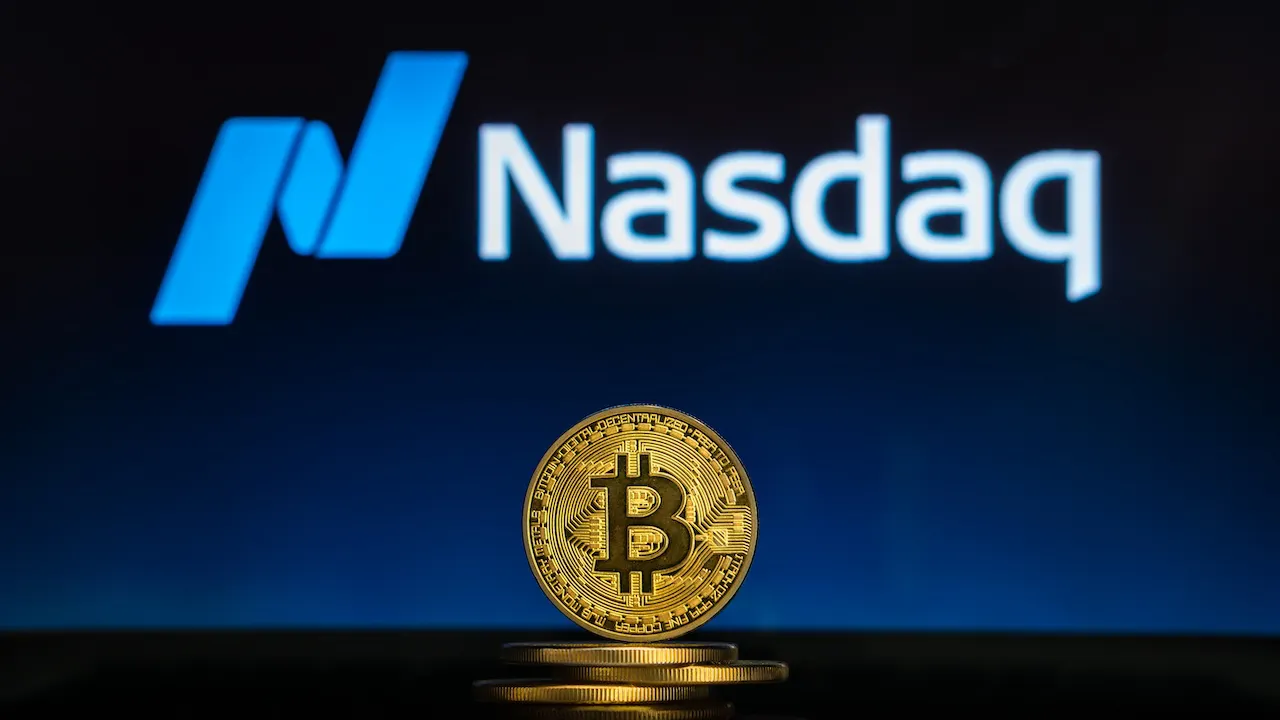 Bitcoin and Nasdaq. Image: Shutterstock