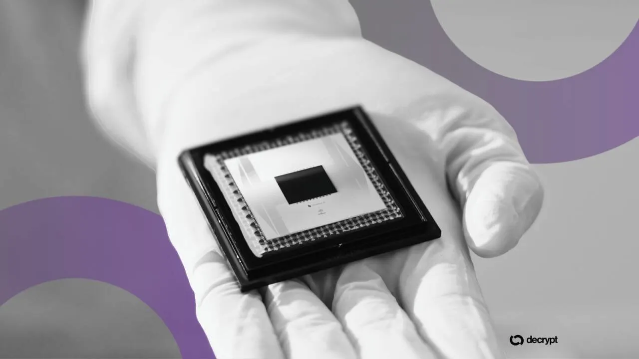 A Google Quantum Computer chip. Image: Decrypt/Google